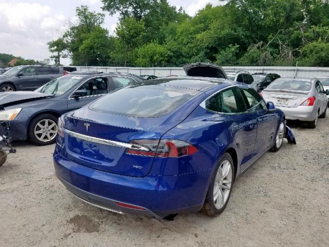 5YJSA1E26FF106811 - 2015 TESLA MODEL S أزرق صورة 4