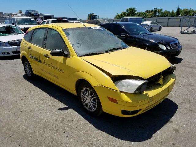 3FAFP37N95R119641 - 2005 FORD FOCUS ZX5 YELLOW photo 1