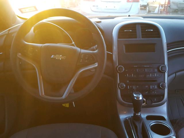 1G11B5SL8EF194387 - 2014 CHEVROLET MALIBU LS 银色 照片 9