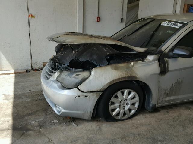 1C3LC46B29N524839 - 2009 CHRYSLER SEBRING LX SILVER photo 9