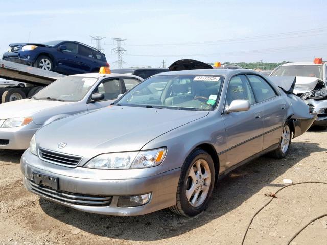 JT8BF28G110341847 - 2001 LEXUS ES 300 GRAY photo 2