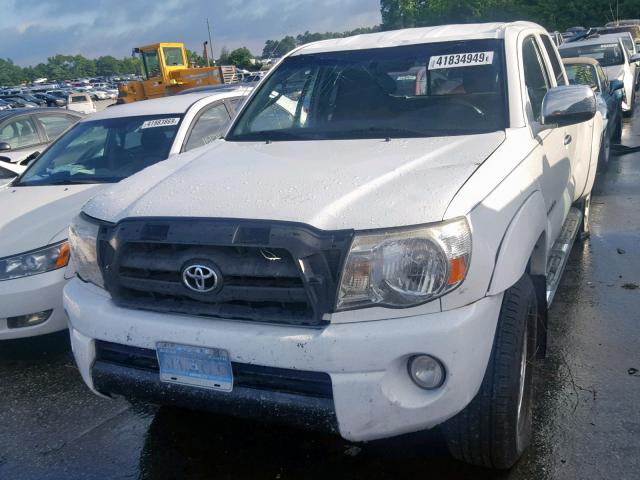 5TETU62N35Z114403 - 2005 TOYOTA TACOMA PRE WHITE photo 2