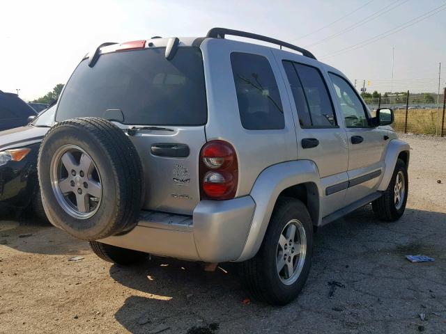 1J8GL38K05W645452 - 2005 JEEP LIBERTY RE GRAY photo 4