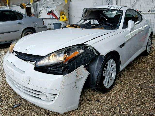 KMHHM66D78U266037 - 2008 HYUNDAI TIBURON GS WHITE photo 2