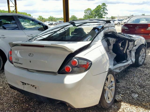 KMHHM66D78U266037 - 2008 HYUNDAI TIBURON GS WHITE photo 4