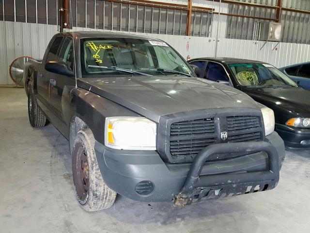 1D7HW28KX5S250396 - 2005 DODGE DAKOTA QUA GRAY photo 1