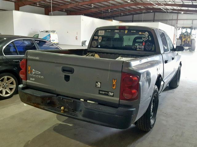 1D7HW28KX5S250396 - 2005 DODGE DAKOTA QUA GRAY photo 4