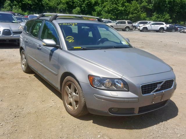 YV1MJ682752074433 - 2005 VOLVO V50 T5 GRAY photo 1