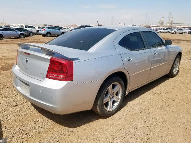 2B3KA33G08H133978 - 2008 DODGE CHARGER SX SILVER photo 4