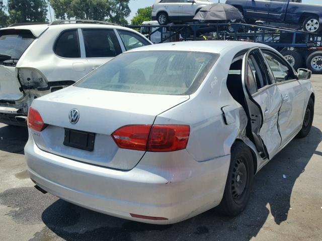 3VW2K7AJ8EM233922 - 2014 VOLKSWAGEN JETTA BASE SILVER photo 4
