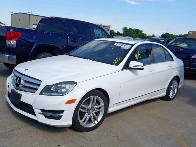 WDDGF4HB8DR262043 - 2013 MERCEDES-BENZ C 250 WHITE photo 2