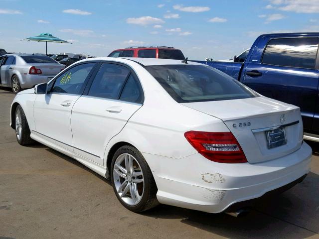 WDDGF4HB8DR262043 - 2013 MERCEDES-BENZ C 250 WHITE photo 3