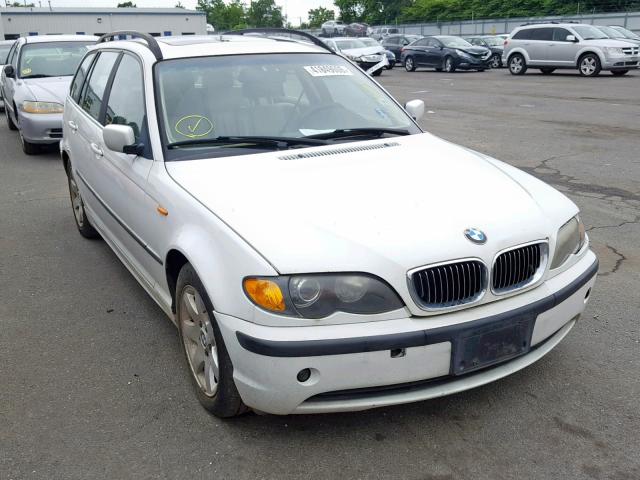 WBAEN33442PC10439 - 2002 BMW 325 IT WHITE photo 1