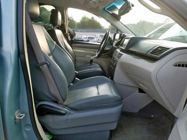 2V4RW3D10AR354088 - 2010 VOLKSWAGEN ROUTAN SE BLUE photo 5