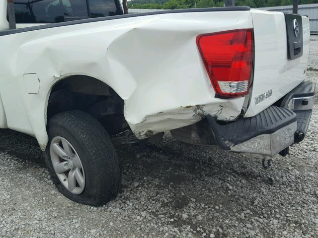 1N6AA0CH8CN306984 - 2012 NISSAN TITAN S WHITE photo 9