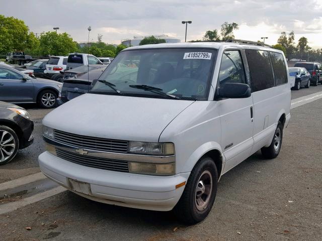 1GNDM19W5YB153340 - 2000 CHEVROLET ASTRO WHITE photo 2