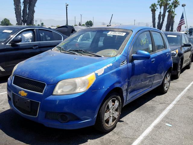 KL1TD66E79B307259 - 2009 CHEVROLET AVEO LS BLUE photo 2