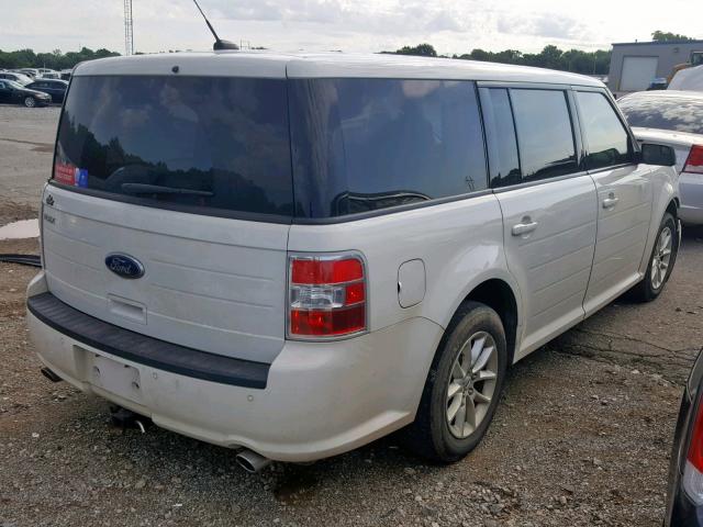 2FMGK5B8XEBD12711 - 2014 FORD FLEX SE WHITE photo 4