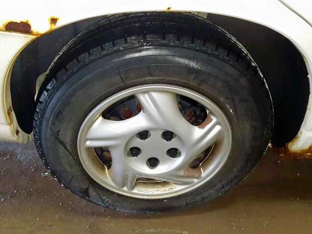 1G2WK52J03F145326 - 2003 PONTIAC GRAND PRIX WHITE photo 9