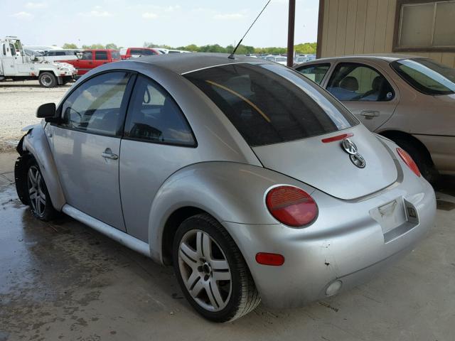 3VWCA21C8XM435478 - 1999 VOLKSWAGEN NEW BEETLE SILVER photo 3