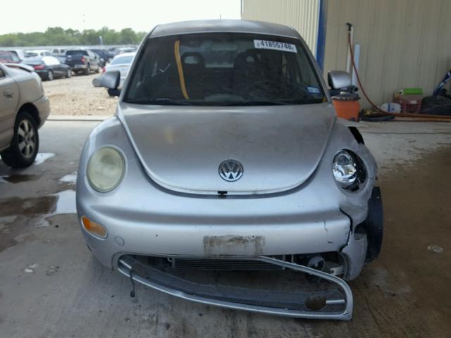 3VWCA21C8XM435478 - 1999 VOLKSWAGEN NEW BEETLE SILVER photo 9