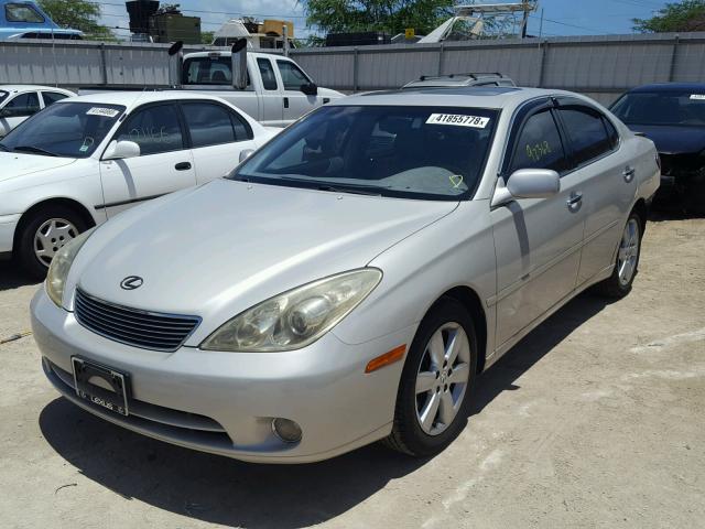 JTHBA30G255085274 - 2005 LEXUS ES 330 SILVER photo 2