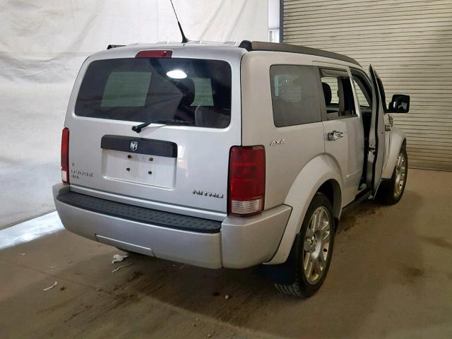 1D4PU4GX2BW514609 - 2011 DODGE NITRO HEAT SILVER photo 4