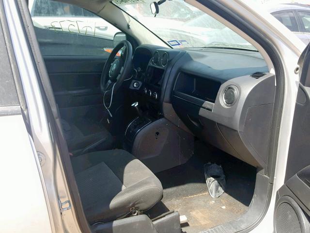 1J4NT1FB7BD215375 - 2011 JEEP COMPASS SP ვერცხლისფერი ფოტო 5