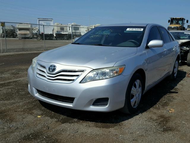 4T4BF3EK1BR162123 - 2011 TOYOTA CAMRY BASE SILVER photo 2