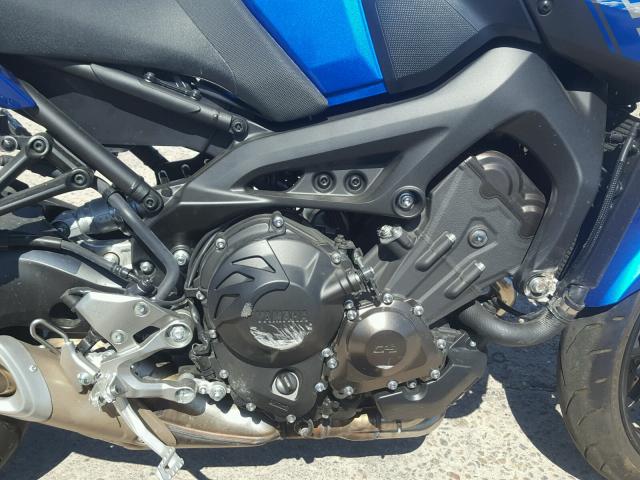 JYARN33E6GA011263 - 2016 YAMAHA FZ09 BLUE photo 7