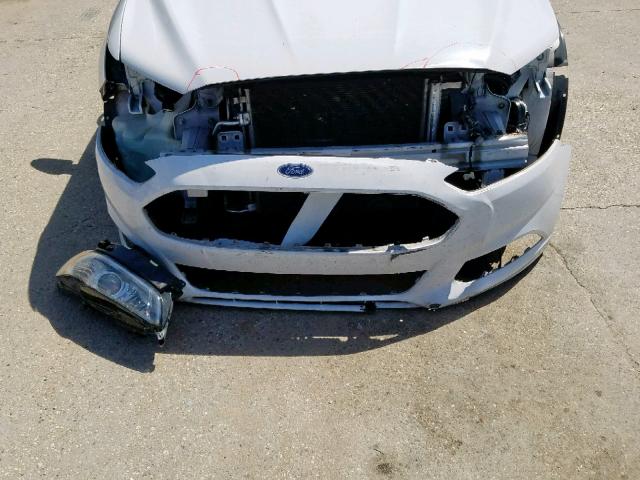 1FA6P0G72E5402577 - 2014 FORD FUSION S WHITE photo 9