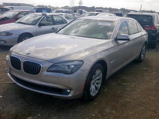 WBAKC8C53BC431548 - 2011 BMW 750 LXI SILVER photo 2