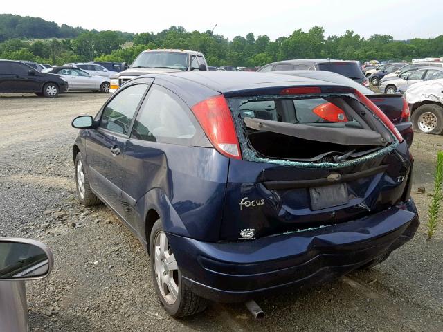 3FAHP31373R138492 - 2003 FORD FOCUS ZX3 BLUE photo 3