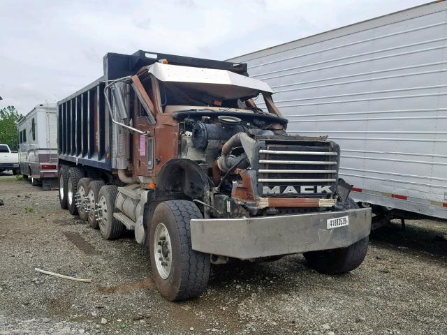 1M2AG11C07M063869 - 2007 MACK 700 CV700 BROWN photo 1