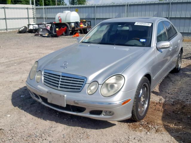 WDBUF65J03A153835 - 2003 MERCEDES-BENZ E 320 SILVER photo 2