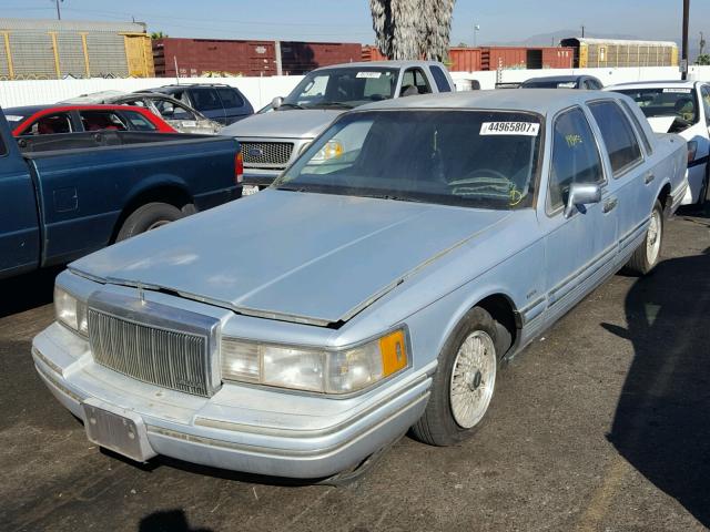 1LNCM83W8MY605287 - 1991 LINCOLN TOWN CAR C BLUE photo 2