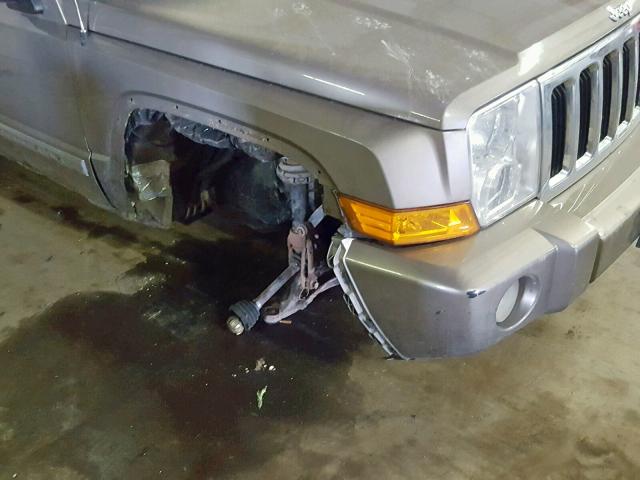 1J8HG58N76C127596 - 2006 JEEP COMMANDER 灰色 照片 9