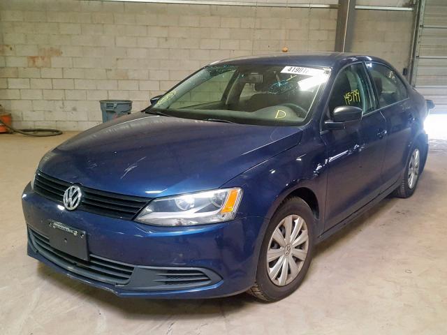 3VW2K7AJ3EM437575 - 2014 VOLKSWAGEN JETTA BASE BLUE photo 2