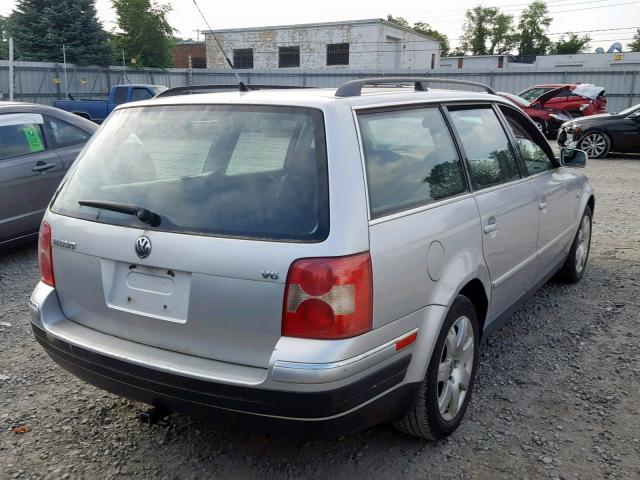 WVWWH63B52E370241 - 2002 VOLKSWAGEN PASSAT GLX 银色 照片 4