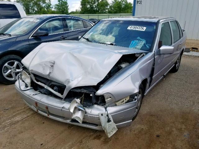 YV1LS5673W1544840 - 1998 VOLVO S70 GLT SILVER photo 2