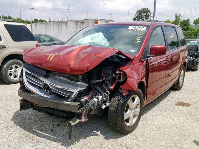 2V4RW3DG5BR670835 - 2011 VOLKSWAGEN ROUTAN SE MAROON photo 2