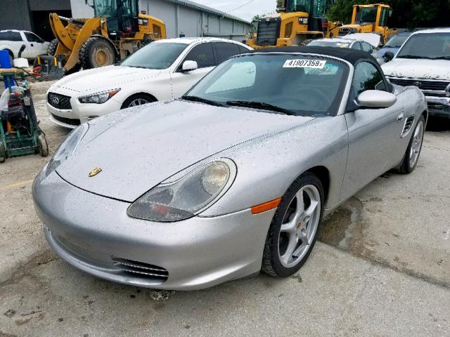 WP0CA29813S620220 - 2003 PORSCHE BOXSTER SILVER photo 2