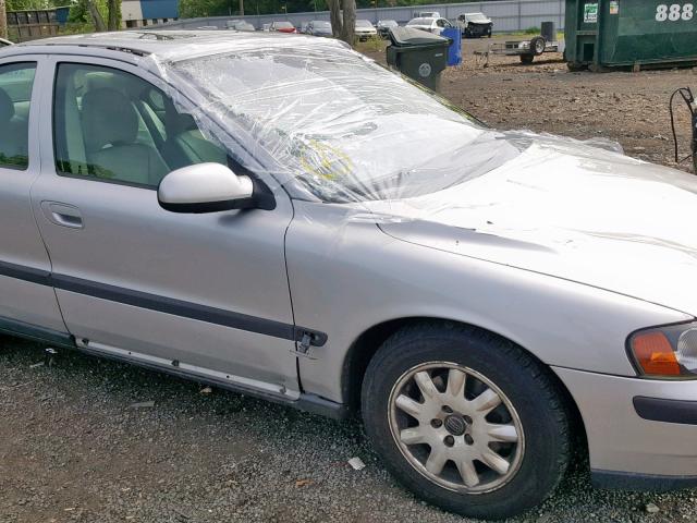 YV1RS61R812017839 - 2001 VOLVO S60 SILVER photo 9