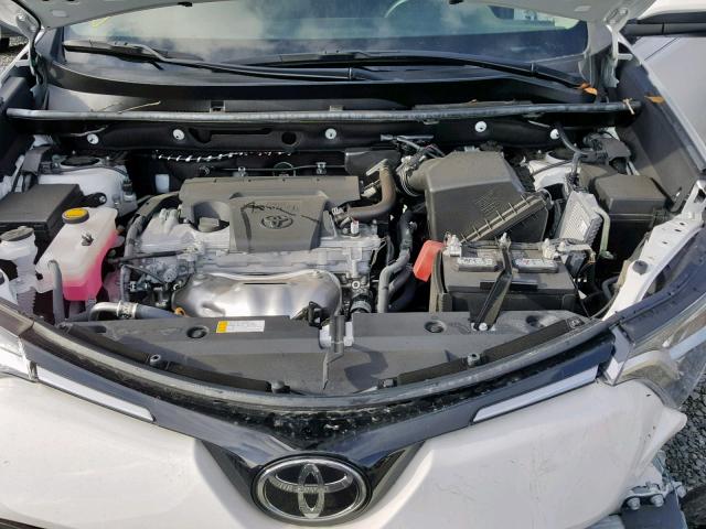 2T3WFREV1JW498630 - 2018 TOYOTA RAV4 ADVEN WHITE photo 7