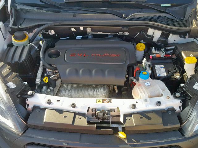 ZFBERFAB8H6E58124 - 2017 RAM PROMASTER 白色 照片 7