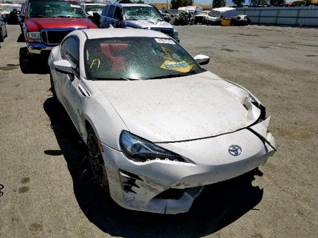 JF1ZNAA18H8703404 - 2017 TOYOTA 86 BASE WHITE photo 1