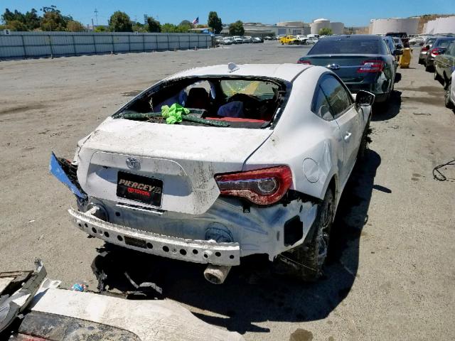 JF1ZNAA18H8703404 - 2017 TOYOTA 86 BASE WHITE photo 4