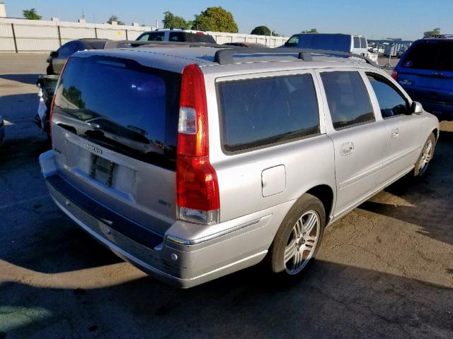 YV1SW592061535142 - 2006 VOLVO V70 2.5T SILVER photo 4