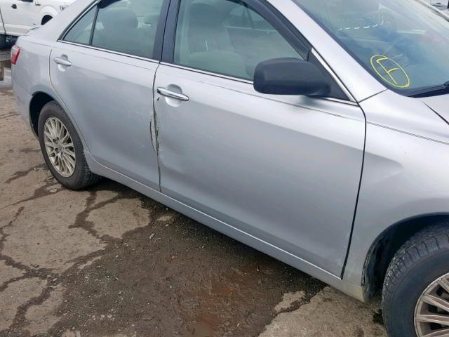 4T1BE46K17U116378 - 2007 TOYOTA CAMRY NEW SILVER photo 9