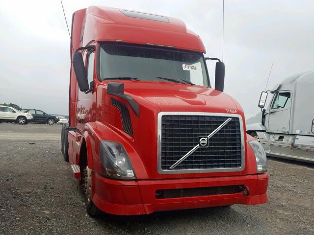 4V4NC9TG6DN132302 - 2013 VOLVO VN VNL RED photo 1